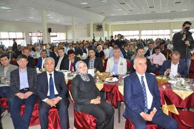 Zeybekci: İhracattaki düşüş mayıs ayından itibaren yavaşlayacak