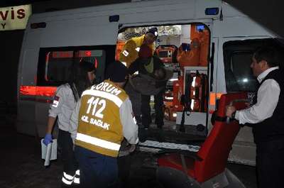Benzinle soba yakarken eşi ve 2 çocuğuyla yaralandı