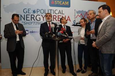 Enerji Bakanı Yıldız: “TÜPRAŞ’ın kapısında bidonlarla teslim edilecek hali yok”