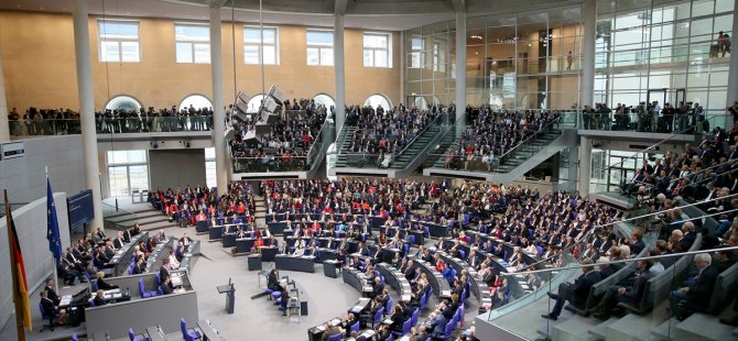 Federal Meclis AfD'li yeni döneme başladı