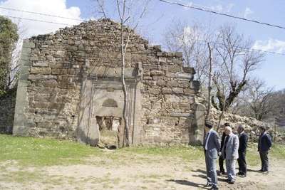 Umutları 'kilise turizminde'