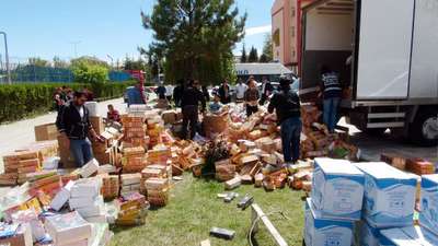 Şekerleme kutuları içinde 60 bin paket kaçak sigara