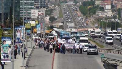 Kartal'da minibüsçü protestosu