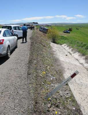 Üniversitelileri taşıyan tur otobüsü devrildi: 57 yaralı (3)