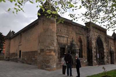Bitlis Valisi: Diyarbakır'ın algısı ne? Kürdistan'ın başkenti olmasıyla tanınıyor