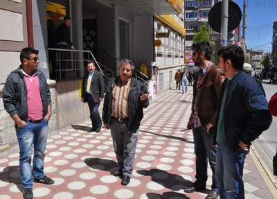 Verdiği hesaba 1 lira yatırdığı dolandırıcıyı yakalattı