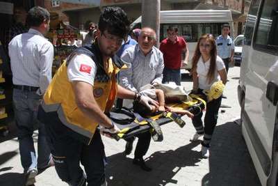 Öğrenci servisinin camına asılan 4 yaşındaki çocuk öldü