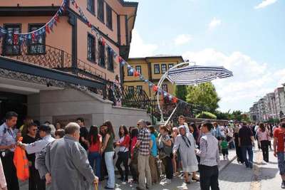 Eskişehir 3 günlük tatilde yerli turist akınına uğradı