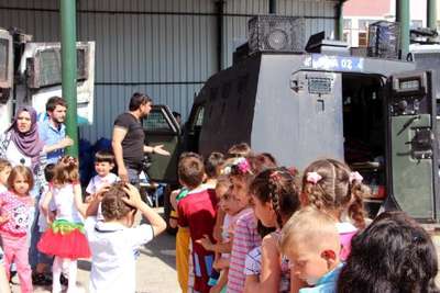 Silopi’de bu kez minikler TOMA'dan su sıktı