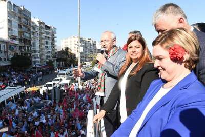 Kemal Kılıçdaroğlu'na, İzmir'de coşkulu karşılama (6)