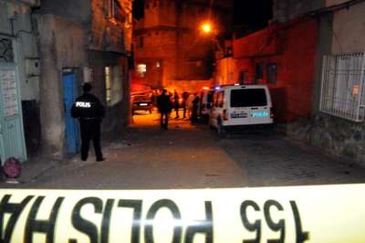 IŞİD'e katıldıkları iddia edilen çiftin aileleri kavga etti: 1 polis yaralı