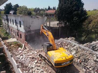 Tuzla'daki Ermeni Yetimhanesi yıkılıyor