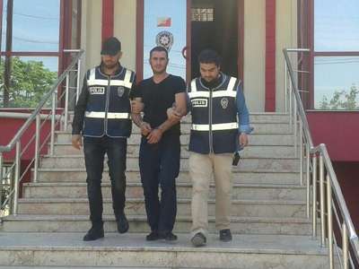 Villa satış pazarlığı yapılırken otomobil bagajındaki 350 bin lirayı alan aracı yakalandı
