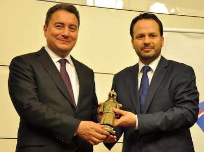 Ali Babacan: Türkiye'deki yatırımların yüzde 80'nini özel sektör yapıyor (3)