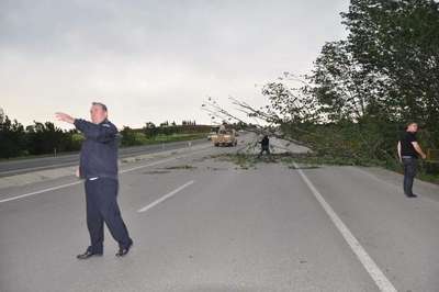 Şiddetli fırtına Edirne’yi felç etti (3)