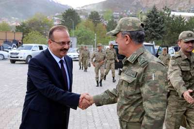 Orgeneral Akar, Vali Canbolat'ı ziyaret etti