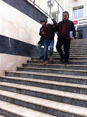 Taksi şoförlerini hedef alan 3 gaspçı yakalandı