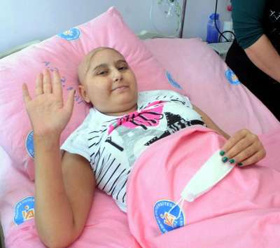 Sosyal medyadan yapılan çağrıyla akülü sandalyesine kavuştu