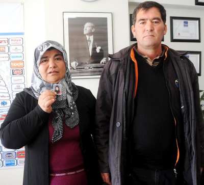 Kaçırıldığını öne sürdükleri kızlarının bulunmasını istiyorlar