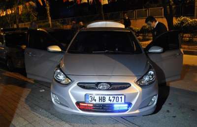 Şüphe üzerine durdurulan araçta çakar lamba ve siren tertibatı bulundu: 2 gözaltı