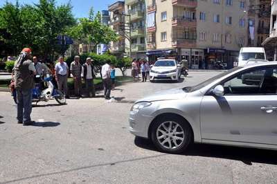 Kadın sürücüyü ağlatan kaza