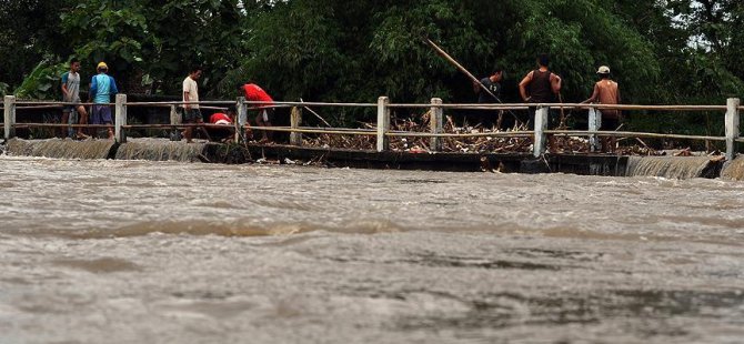 Endonezya'da 6.8 büyüklüğünde deprem