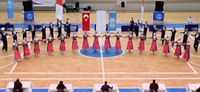 Türk dansçılar Macaristan'a iltica etti