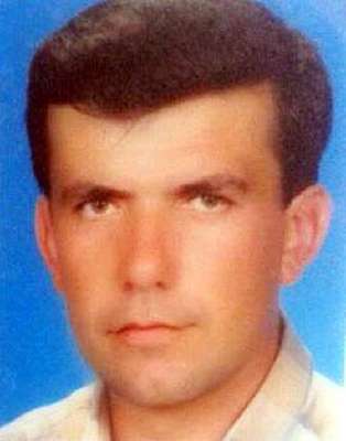 Arkadaşının evini taşırken merdivenden düşüp öldü