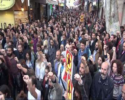 Kadıköy'deki öğretmen cinayeti gözyaşlarıyla protesto edildi