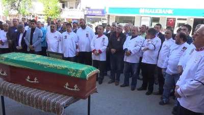 Ünlü aşçıyı son yolculuğuna meslektaşları uğurladı