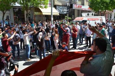 Soma'da faciasında ölenler, Anneler Günü'nde yürüyüş ve metingle anıldı