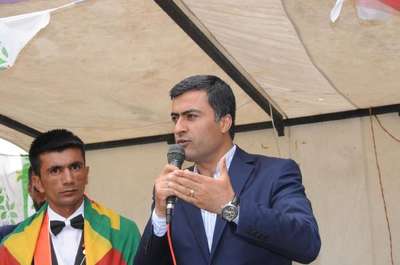 HDP'li Zeydan:Türk kardeşlerimiz Kürtlerden özür dilemeli