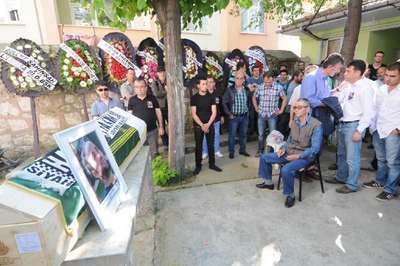Kadıköy’de öldürülen Bahadır öğretmen, Edirne'de toprağa verildi