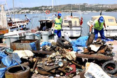 Deniz dibi temizliği Bitez'de devam etti