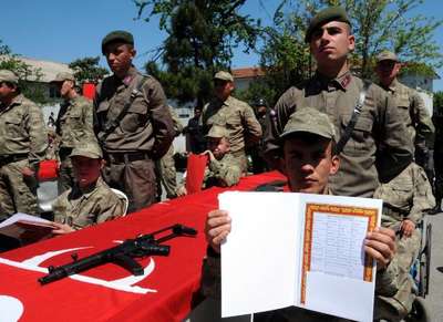Zonguldak ve Bartın'da engelliler 1 günlüğüne asker oldu