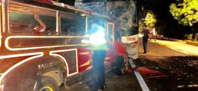Noel kutlamasına giderken aynı aileden 20 kişi öldü