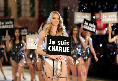 Top model Lindsay Ellingson'tan, Paris katliamına dövizli tepki