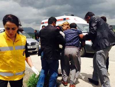 Tarım işçilerininin minibüsü şarampole yuvarlandı: 11 yaralı