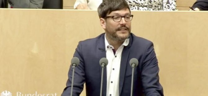 'Başörtülü öğretmenlere tahammül edilmeli'