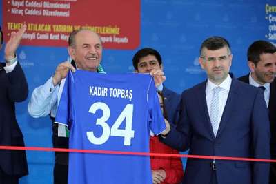 Topbaş, otobüs hattı isteyen vatandaşı İETT Genel Müdürü ile görüştürdü