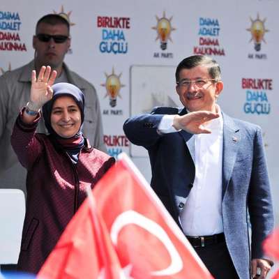 Davutoğlu: Bahçeli'ye şeref dersi vereceğiz
