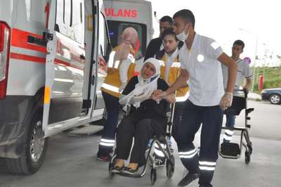 Karaman'da işçi servisi devrildi: 22 yaralı