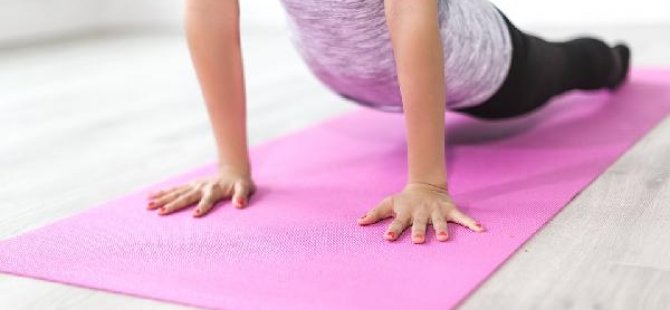 Yoga menopoz belirtilerini azaltıyor
