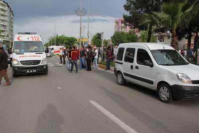 Hafif ticari aracın çarptığı yaya yaralandı
