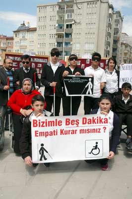 Öğrencilerden örnek davranış