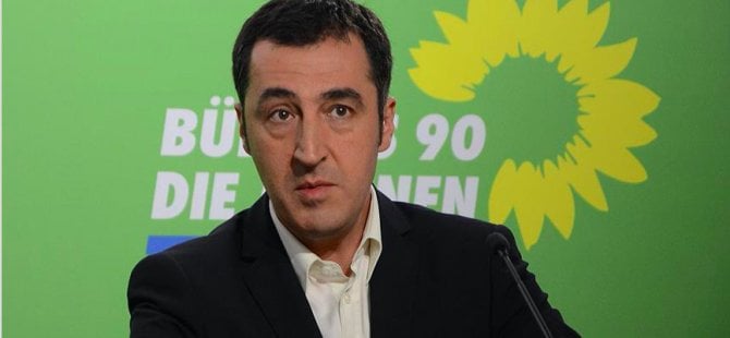 Cem Özdemir'in evine saldırı