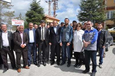 7 aydan bu yana ücret alamayan maden işçiler, iş bırakma eylemi