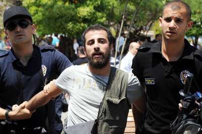 Üniversitede Soma protestosunda 10 gözaltı