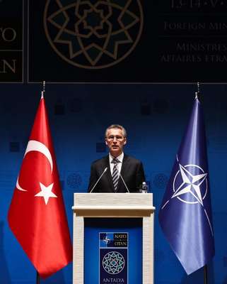 Davutoğlu ve ABD Dışişleri Bakanı Kerry başbaşa görüştü (4)