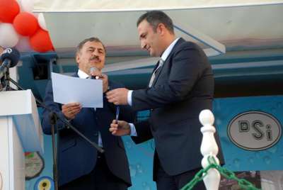 Bakan Eroğlu'nun müteahhitle baraj pazarlığı
